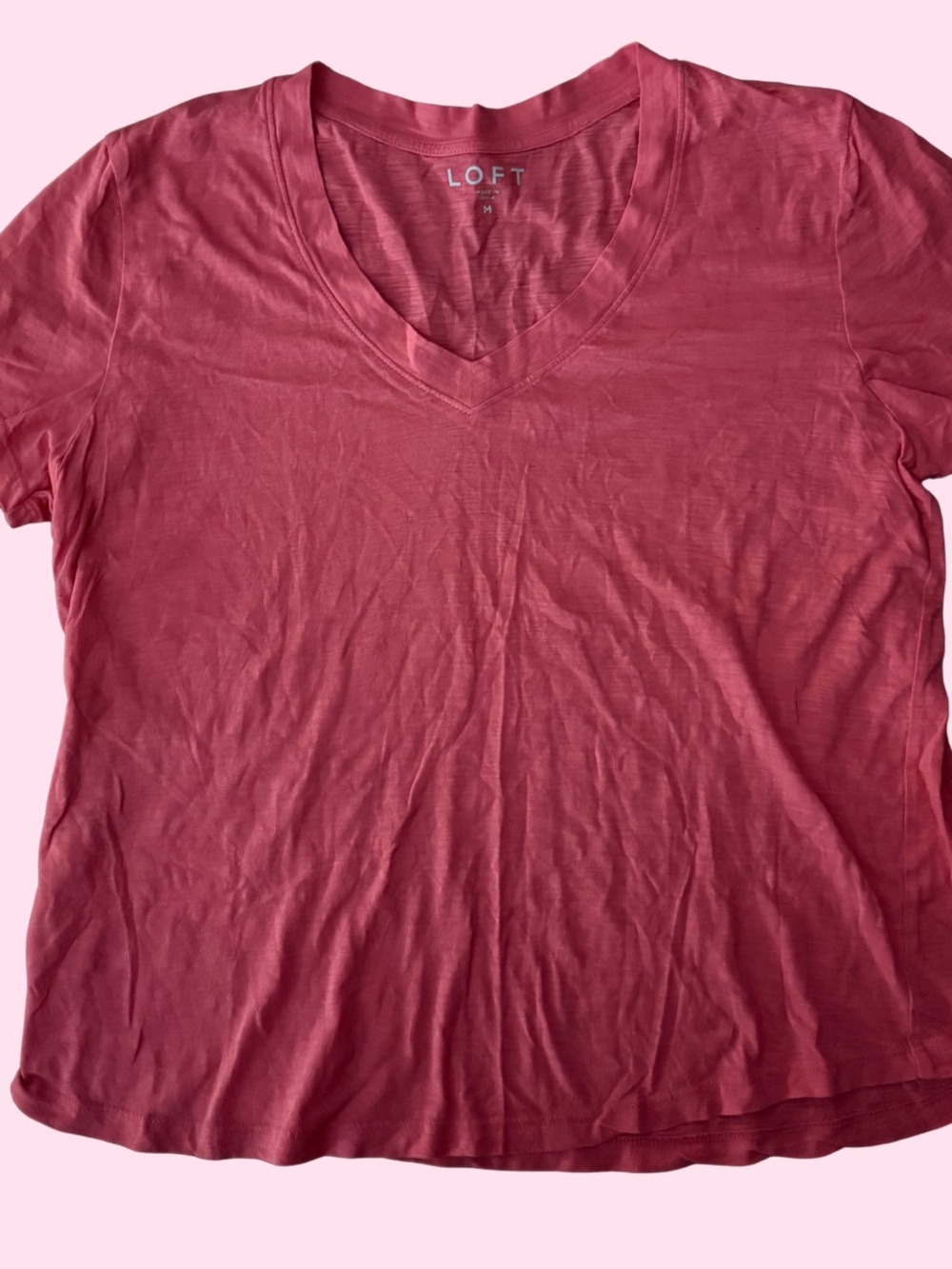 LOFT Women's V-Neck Short Sleeve Tee in Rose Size Medium